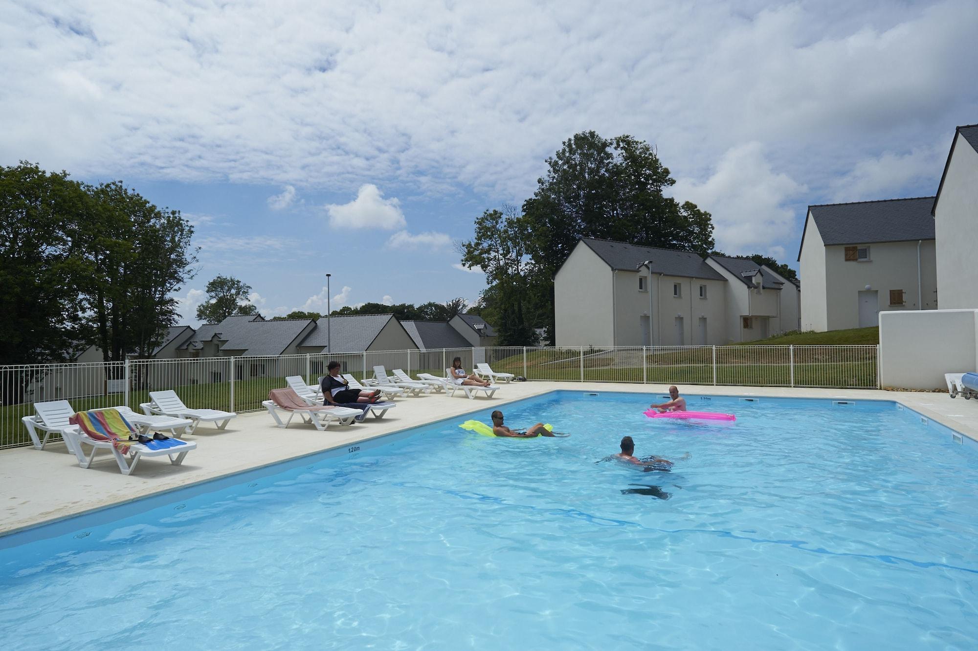 Résidence Néméa Le Domaine De La Baie 3*
