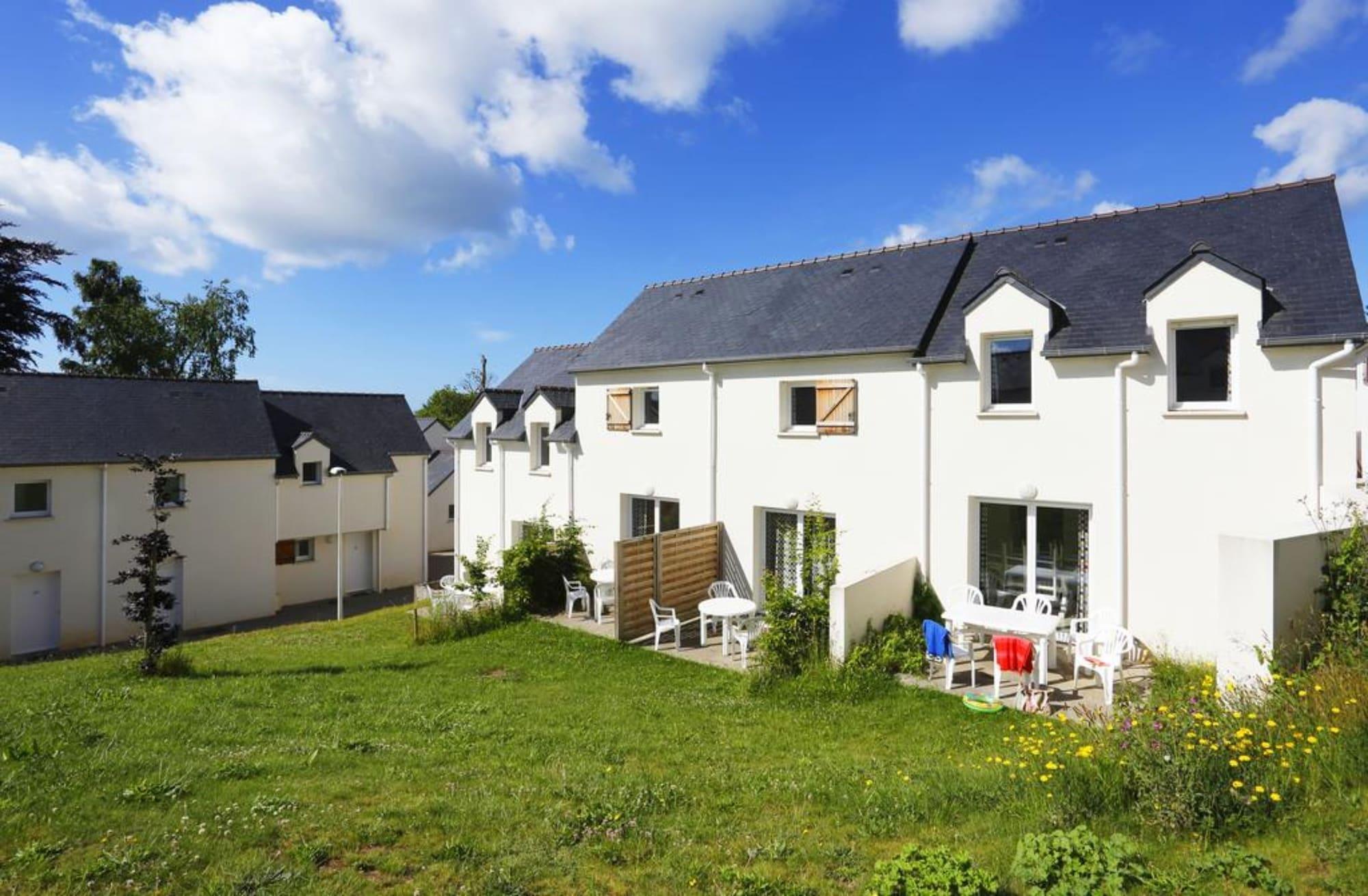 Village de vacances Résidence Néméa Le Domaine De La Baie 3*