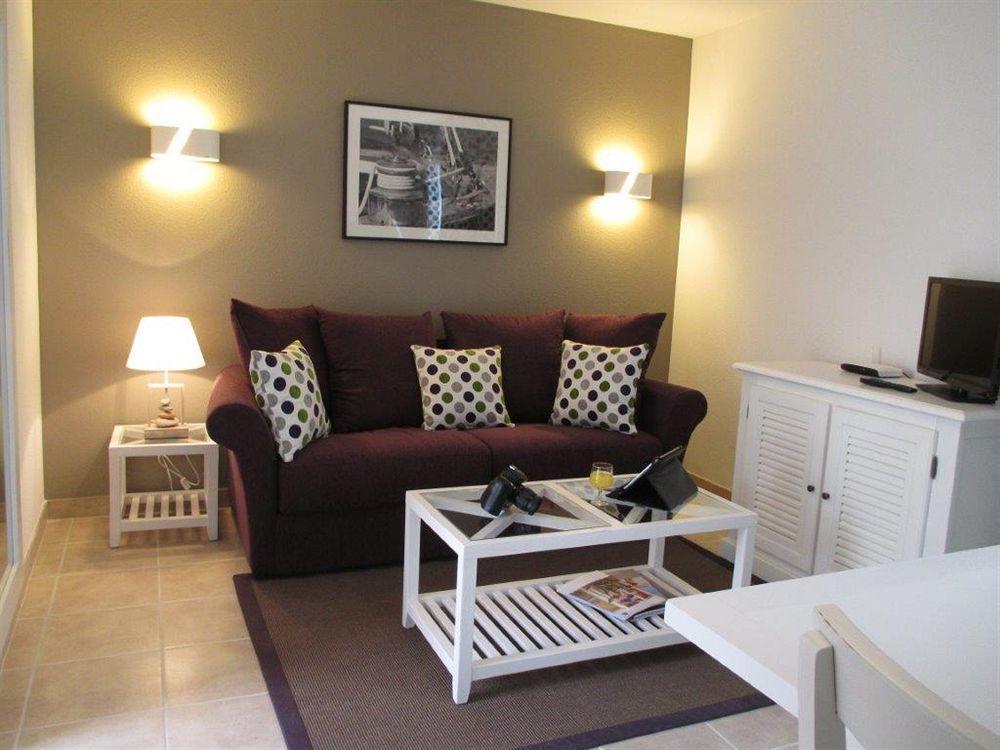 Résidence Néméa Le Domaine De La Baie Village de vacances 3*